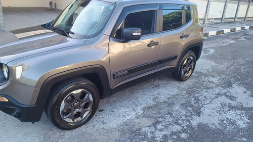 Jeep Renegade 1.8 Flex Aut. 5p