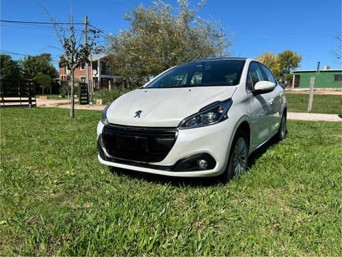 Peugeot 208 1.2 Allure 82cv 5p