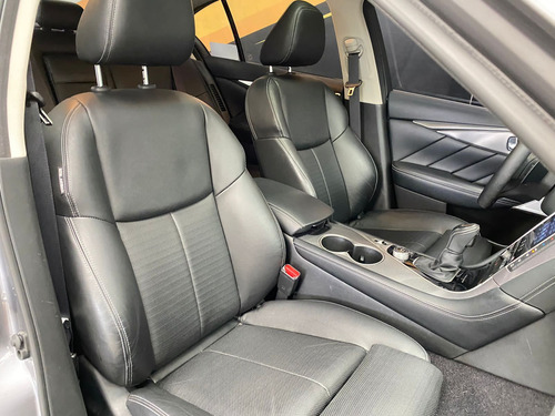 Infiniti Q50 3.5 Hybrid At