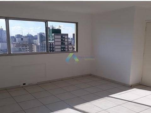 Imagem 2 de 11 de Otima Oportunidade Kitnet Com Localização Entre Estação Do Metro Paraíso E Ana Rosa Com Ótimo Valor E Localização. - Kn0008