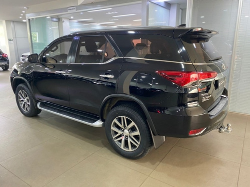 Imagem 4 de 11 de Toyota - Hilux Sw4 2.8 Srx 4x4 16v Turbo Diesel