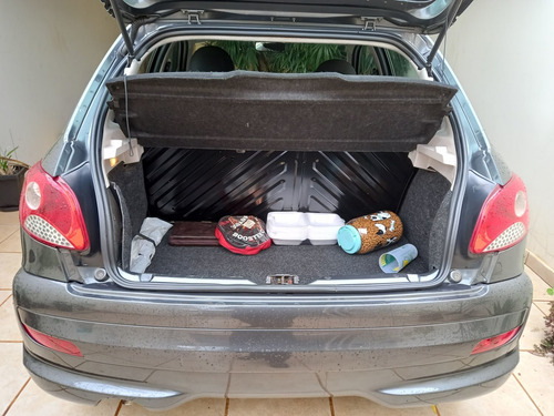 Imagem 8 de 15 de Peugeot 207 1.4 Xr 8v Flex 4p Manual