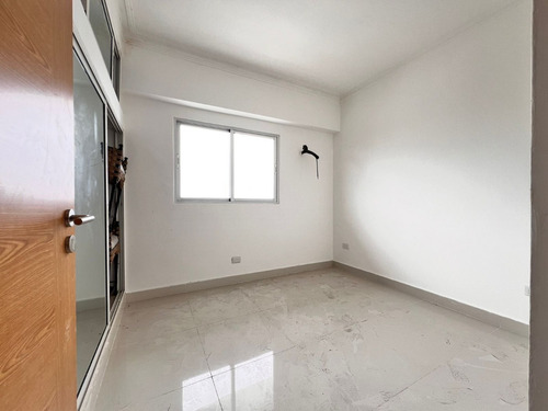 Se Vende Penthouse En La Julia Con Una Vista Espectacular