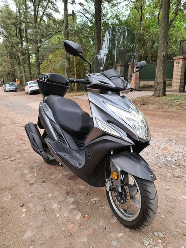 Imagen 2 de 10 de Moto Scooter Corven Expert 150 Full Completa Igual A Nueva!!