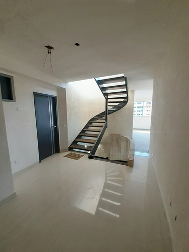Imagen 12 de 17 de Se Vende Hermoso Penthouse En Resd Aspen La Trigaleña (a Estrenar)