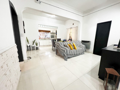 Venta Casa 3 Amb. Reciclada Con Jardín, Pileta, Quincho Y Playroom!!!