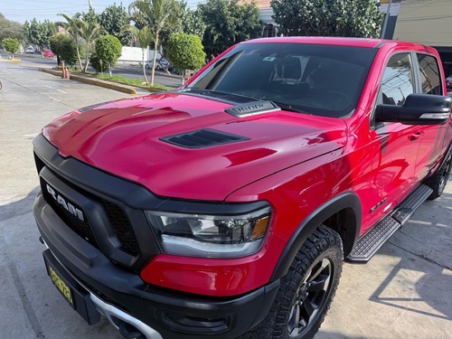 Techo Panorámico, 4x4, Pantalla Táctil, Mandos En El Timón