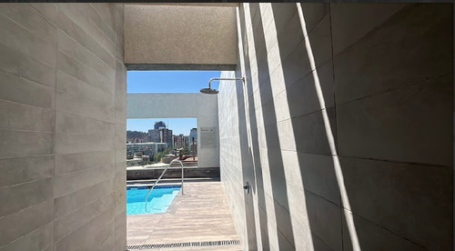 Excelente Depto Duplex 1dorm 3baños, Providencia