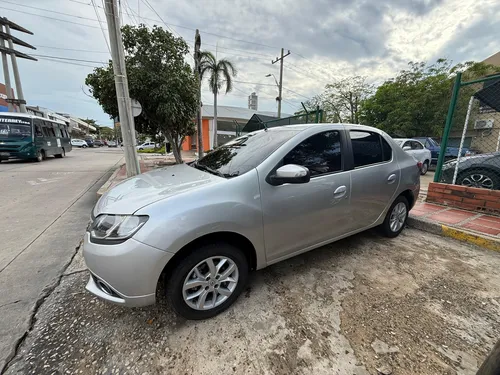 Renault Logan 1.6 Privilege / Intens
