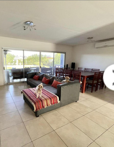 Casa En Venta - 3 Dormitorios 3 Baños - 807mts2 - Dique Luján