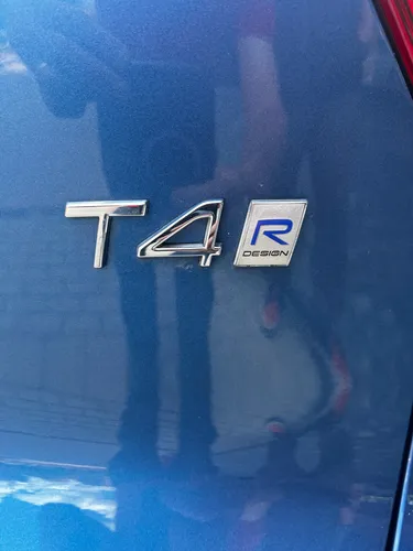 Volvo XC40 2.0 T4 R-Design