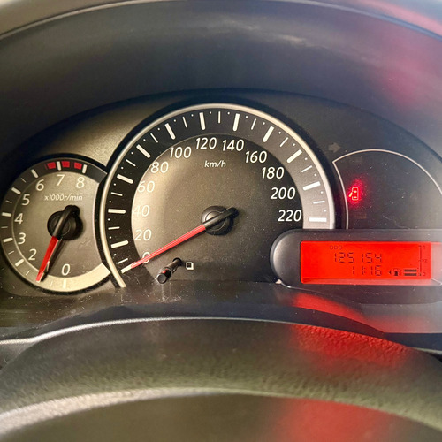 Nissan March 1.0 S 5p
