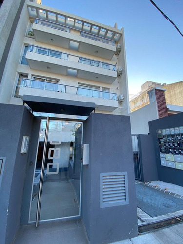 Imagen 2 de 11 de Departamento - Castelar Norte
