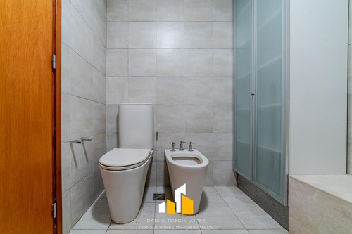 Imagen 17 de 29 de Importante Casa En Venta-lomas De La Carolina