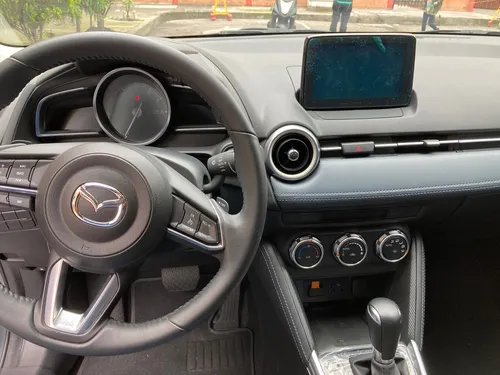 Mazda 2 1.5 Grand Touring Lx Sedan