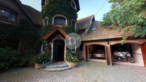 Imagen 8 de 28 de Espectacular Casa En La Mejor Zona De Las Lomas De San Isidro