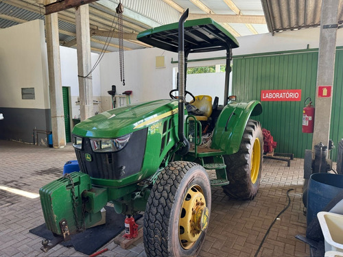 Trator Agrícola John Deere 5060e C/ Reversor