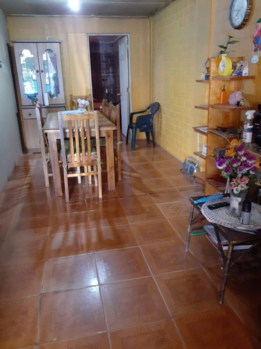 Casa Remodelada, Entreda De Auto Y Ante Jardin.