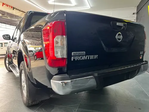 Nissan NP300 Frontier 2.5 Le Aa Mt