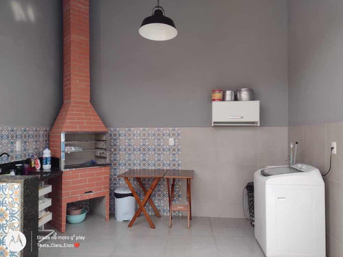 Casa Térrea Reformada Com Closet, Suite, Dois Dormitórios