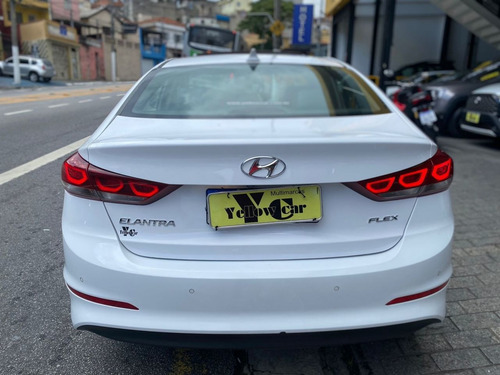 Imagem 12 de 12 de Hyundai Elantra Special Edition 2.0 Aut 2017 Completo Teto