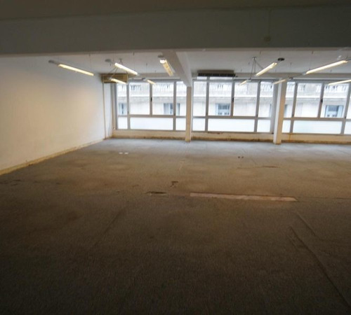 Oficina En Alquiler En El Centro. Muy Buen Piso De 230 M2