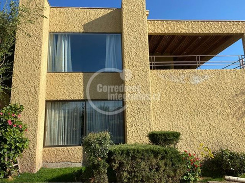 Casa En San Carlos De Apoquindo, 5d 7b, Conexión Subterránea