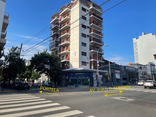 Local Comercial En Venta En Flores Esquina 80mts2