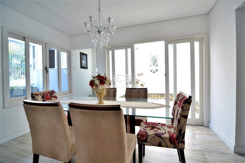 Imagem 21 de 30 de Casa De 500 M² De Área Construída Com Vista E Acesso Exclusivo Para O Mar! - 4647
