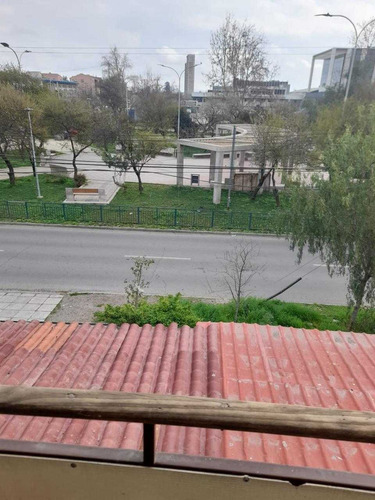 Amplia Casa 215 M2,10 Dormitorios Uso Cpmerci (86807)