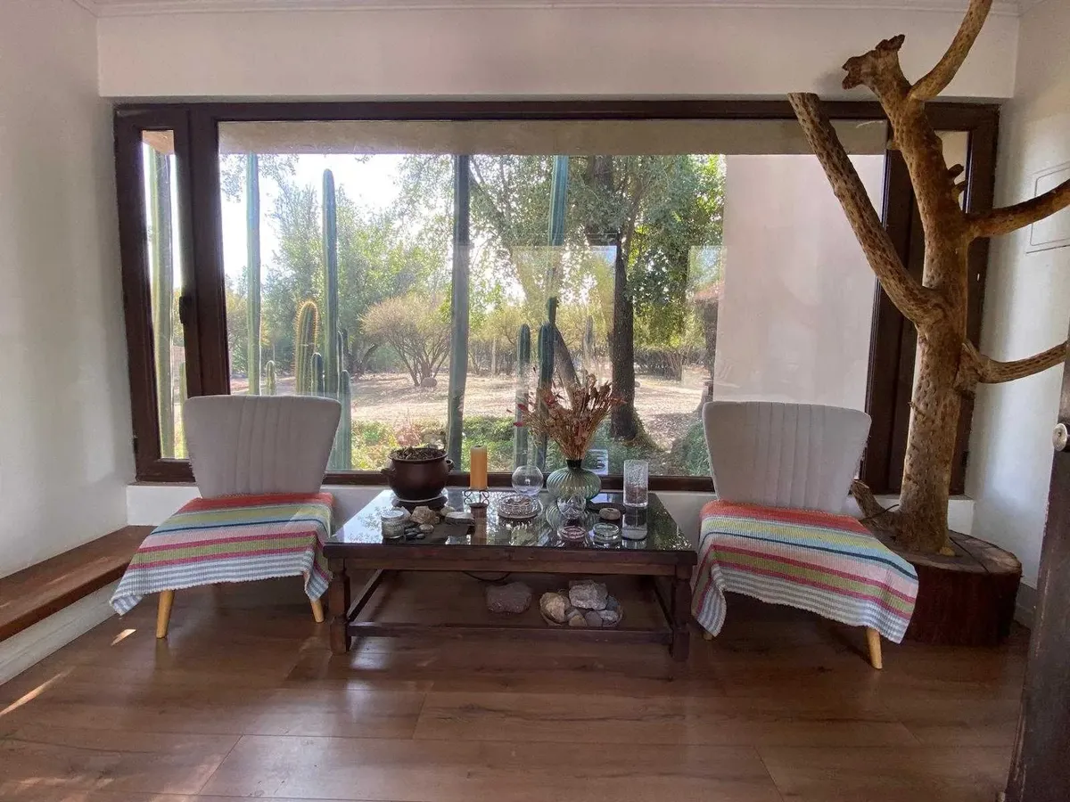 Imagen 3 de 20 de Casa Solida Y Moderna Entre Arboles Nativos (173496)