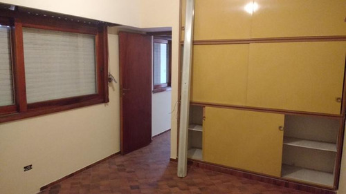 Venta Galpon/ Deposito 437 M2 Valentin Alsina Lanus