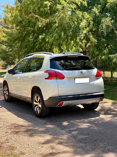 Imagen 5 de 10 de Peugeot 2008 2017 1.6 Feline