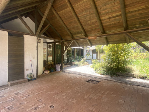 Casa En Venta De 5 Dorm. En Zapallar