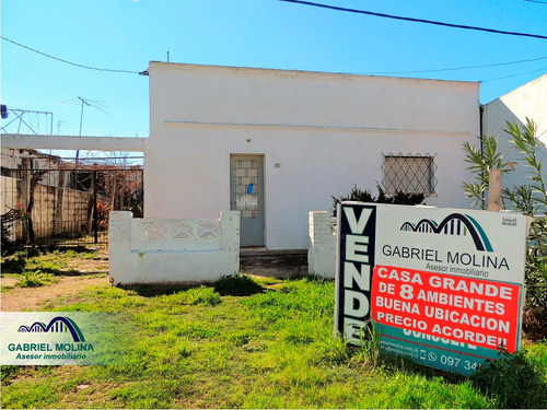 Casa En Venta. Amplia Vivienda En Gran Terreno!!