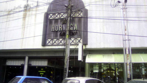 Local En Centro Comercial La Hormiga, Maracay (funciona Peluqueria)