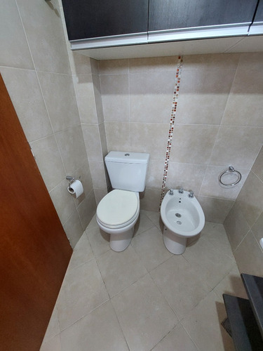 Departamento De 2 Amb C/ Patio Y Cochera- Castelar- Alquiler