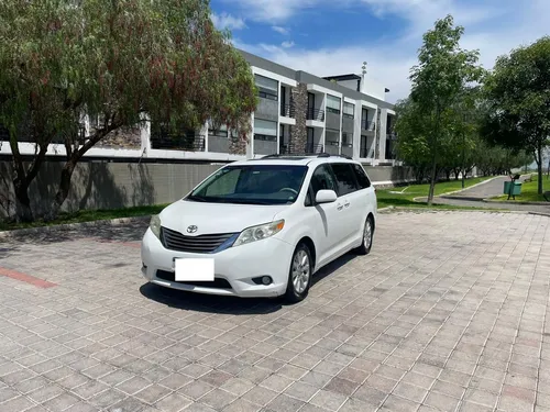 Toyota Sienna Xle Piel At