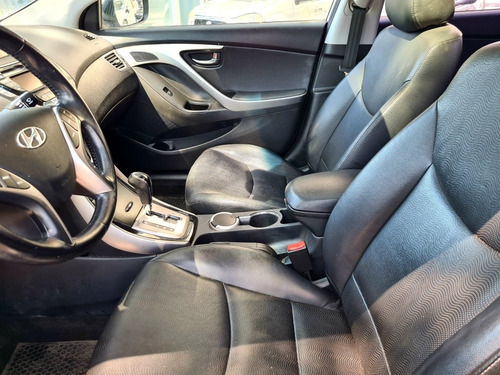 Hyundai Elantra 1.8 Gls At. 2013 68.000km Tomo Usado Fcio.