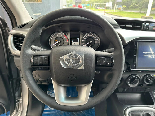 Disponible/inmediata/hilux Mec/2.4cc/2027/diesel/gris Oscura