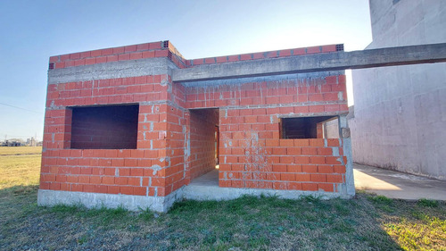 Oportunidad! Casa 2 Dormitorios A Terminar En Tierra De Sueños 3