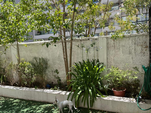 Departamento En Arriendo De 2d, 2 Est., Metro Vicente Valdés