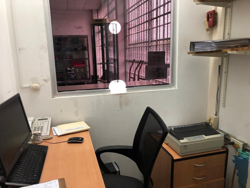 Imagen 6 de 16 de Venta De Amplio Galpon En Zona Industrial Carabobo.0424 4041403