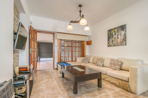 Imagen 3 de 30 de Casas Con Tres Dormitorios En Venta En La Plata
