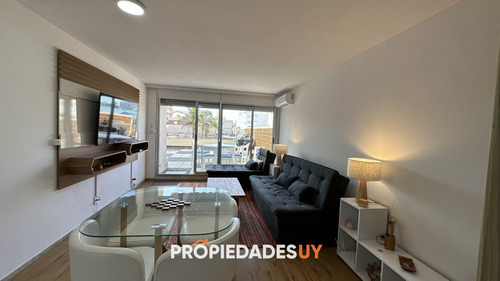 Venta Apartamento 1 Dormitorio Y Medio En Peninsula Con Garage