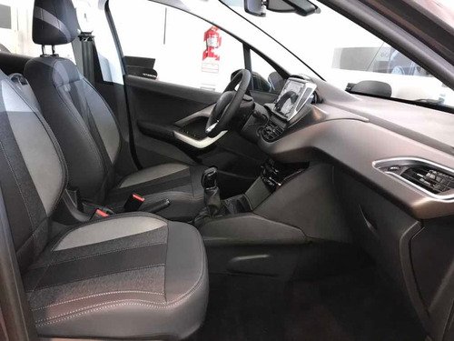 Peugeot 208 1.6 Feline