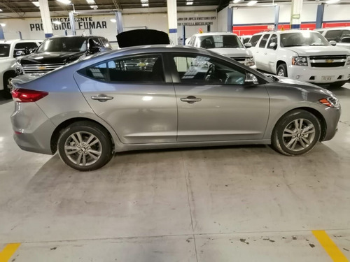 Imagen 8 de 15 de Hyundai Elantra 2018 2.0 Gls Premium At