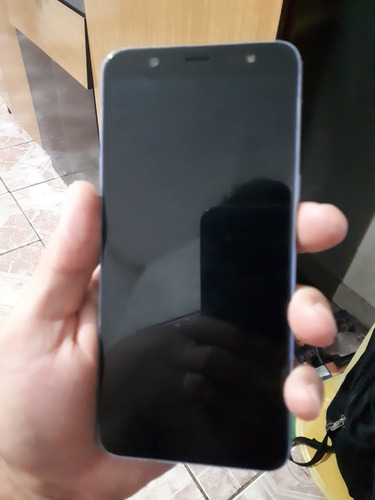 Samsung J8