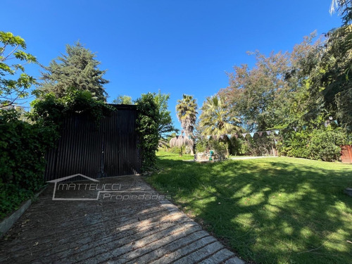 Linda Casa A Orilla De Lago