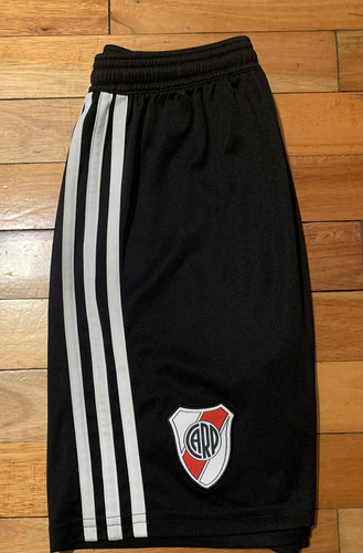 Short River Plate Original Adidas Talle 13-14 (Usado)
